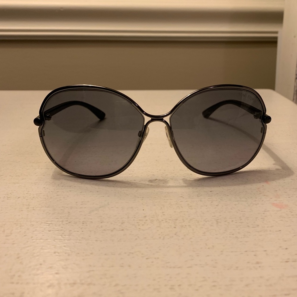 Tom Form Sun Glasses